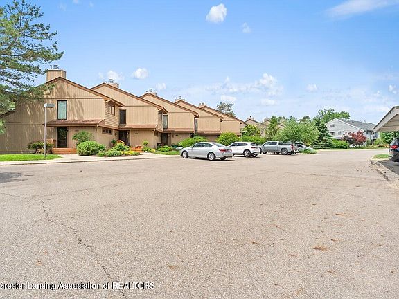 3rd image of 5389 Wild Oak Dr