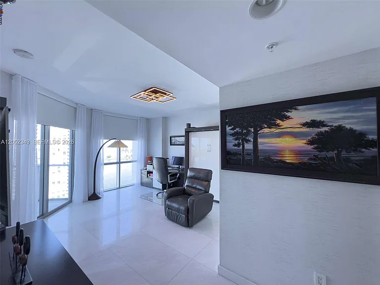 17111 Biscayne Blvd #1705 — Photo 29
