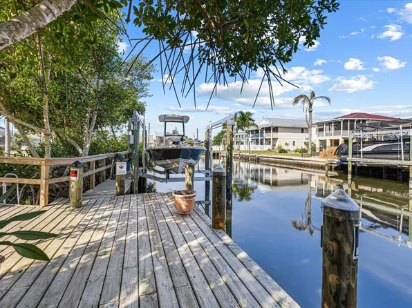 830 Park Rd, Englewood, FL 34223