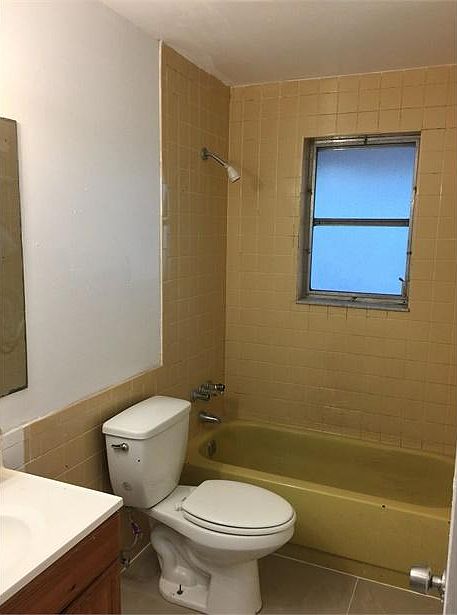 2nd image of 1501 N 57th Ter