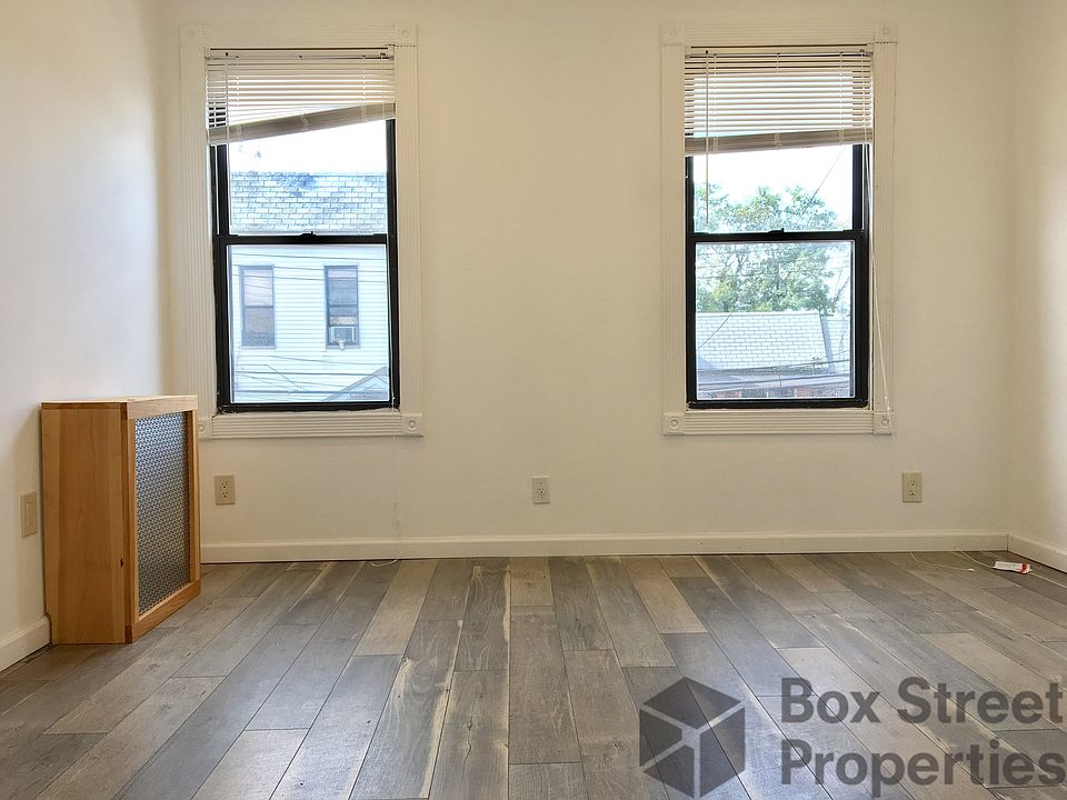 1st image of 5418 Andrews Ave #2