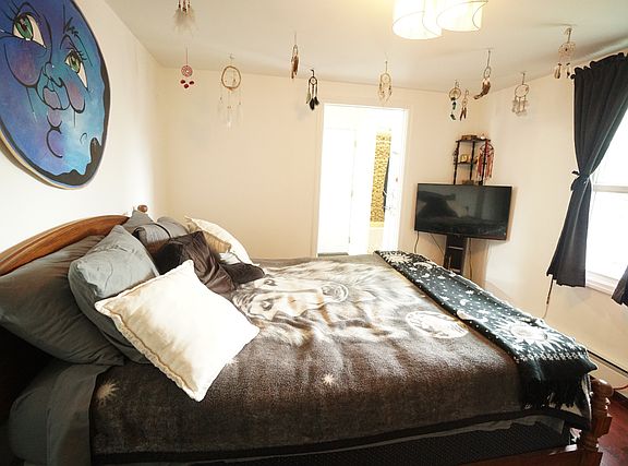 5th image of 284 22nd St #2A