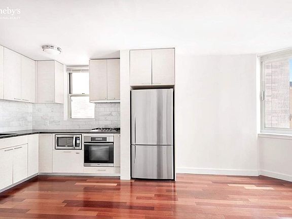 3rd image of 206 E 95th St APT 11B