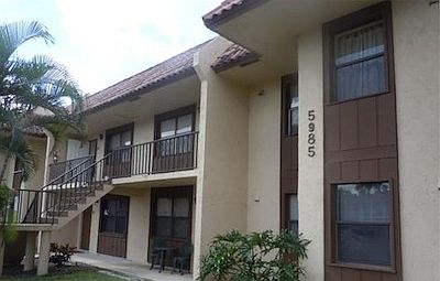 5th image of 5985 Forest Hill Blvd APT 105