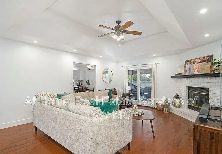 1539 W Rockwood Ct — Photo 10