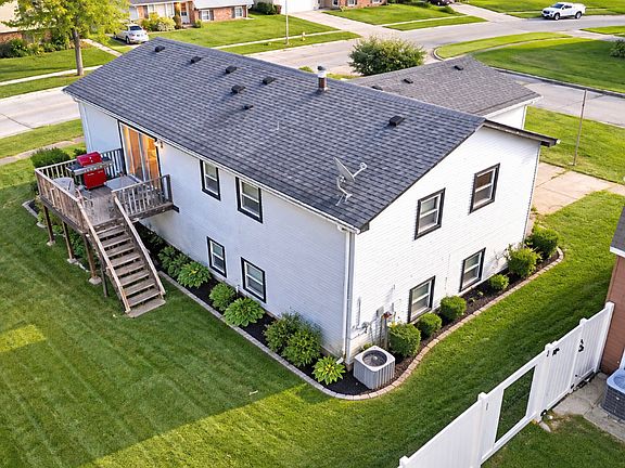 3rd image of 639 Sullivan Ln
