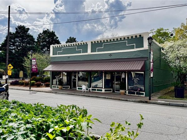 262 E Main St, Rutledge, GA 30663