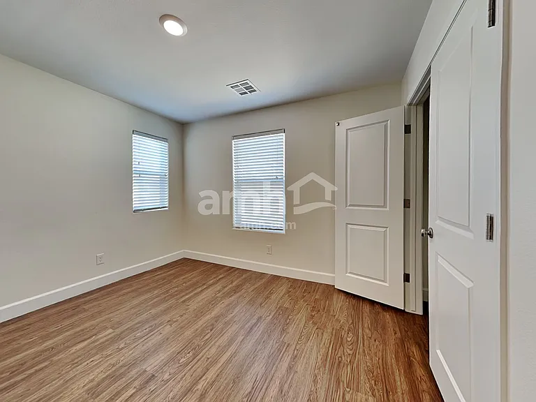9265 Baylee Bay Ct — Photo 12