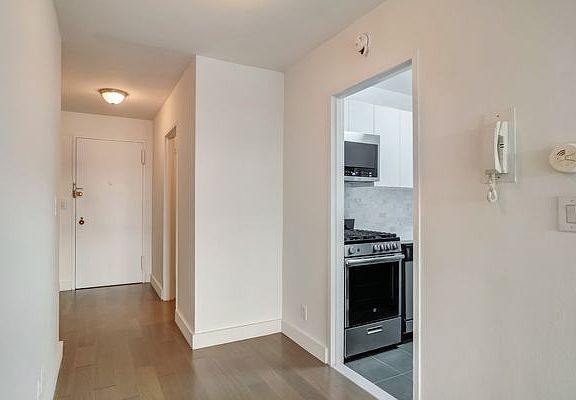 5th image of 120 E 34th St APT 4E