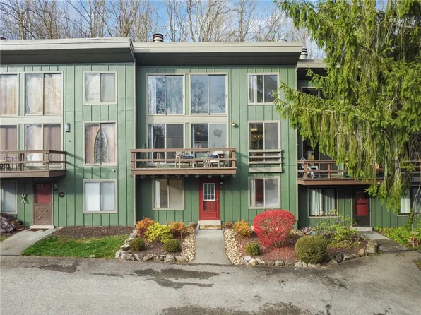 62 Valley View Rd, Hidden Valley, PA 15502