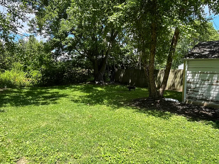 636 Lindemann Dr — Photo 15