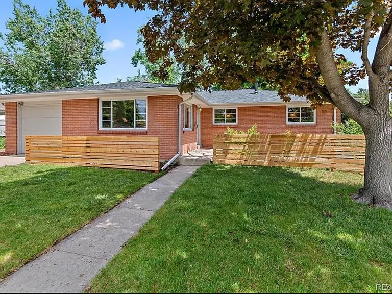 6150 Dudley St — Photo 1
