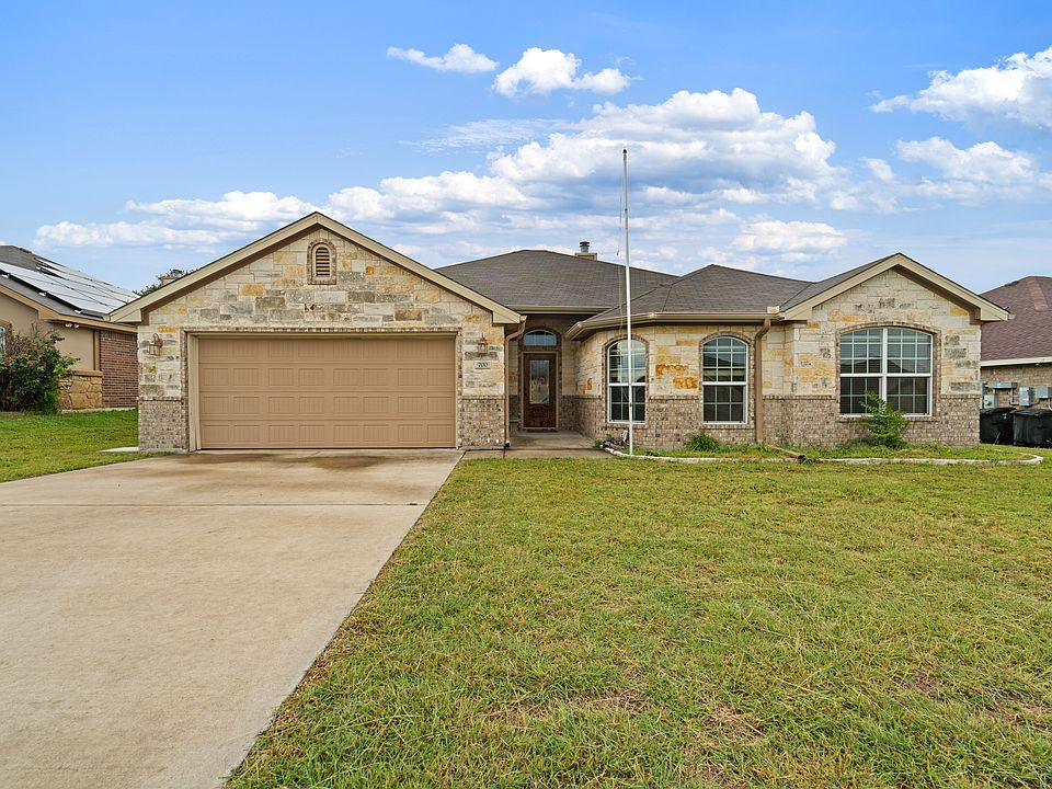 1st image of 700 Cosper Creek Dr
