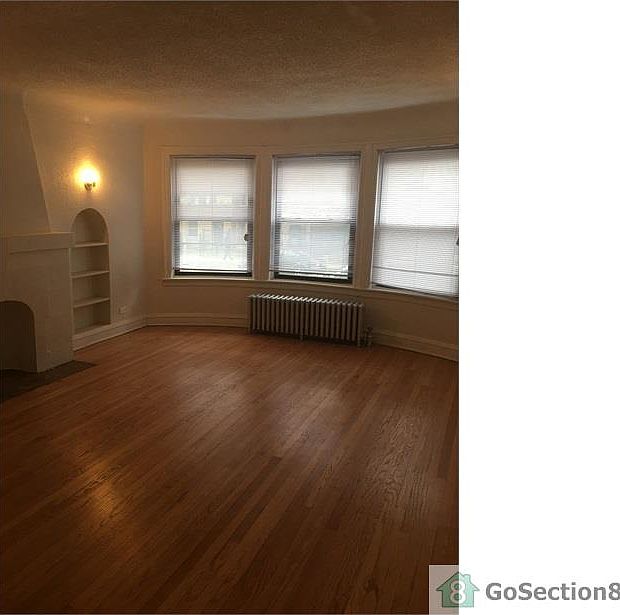 1st image of 266 N Sacramento Blvd #1