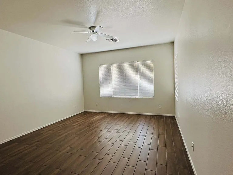 9129 W Alvarado St — Photo 7