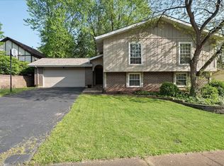 12012 Craig View Dr, Saint Louis, MO 63146