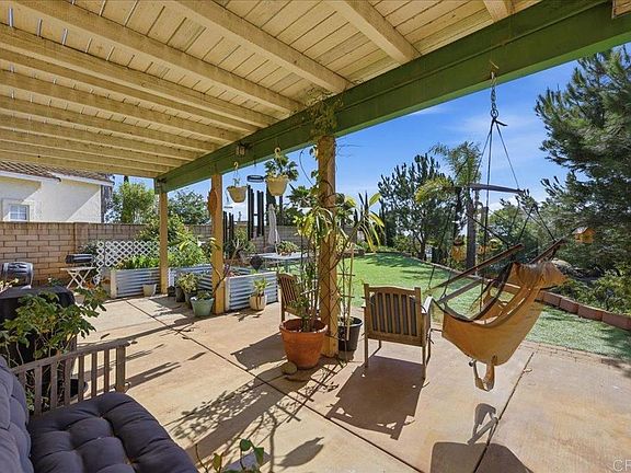 5th image of 842 Porter Way