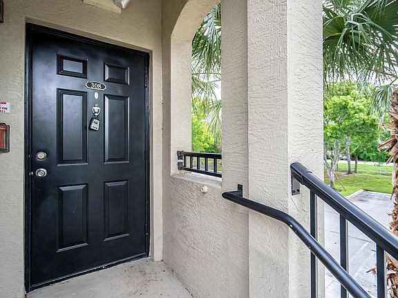 2nd image of 5800 W Sample Road #308