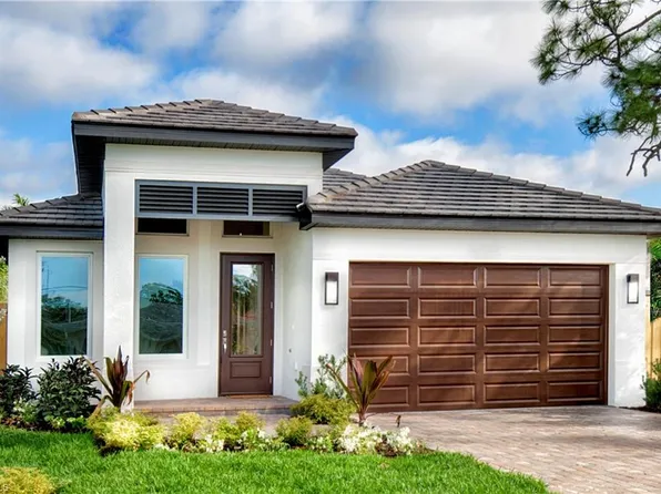 548 101st Ave N, Naples, FL 34108