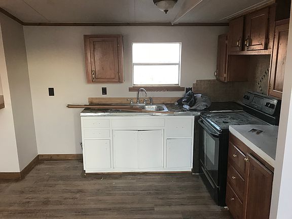 2nd image of 922 Jefferson Dr