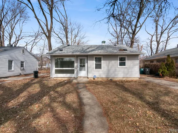 10040 Albany St, Oak Park, MI 48237