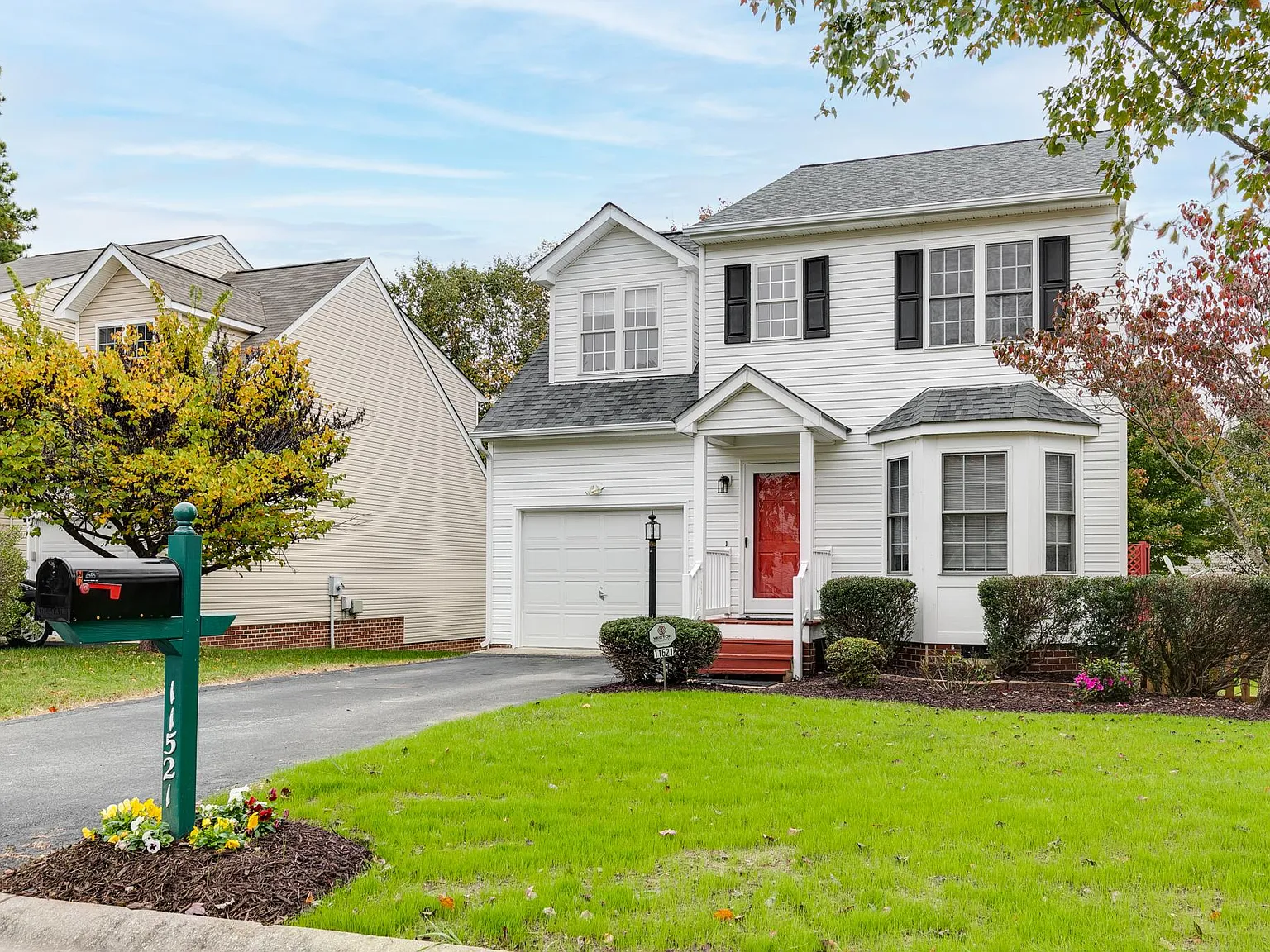 11521 Pinedale Dr — Photo 2