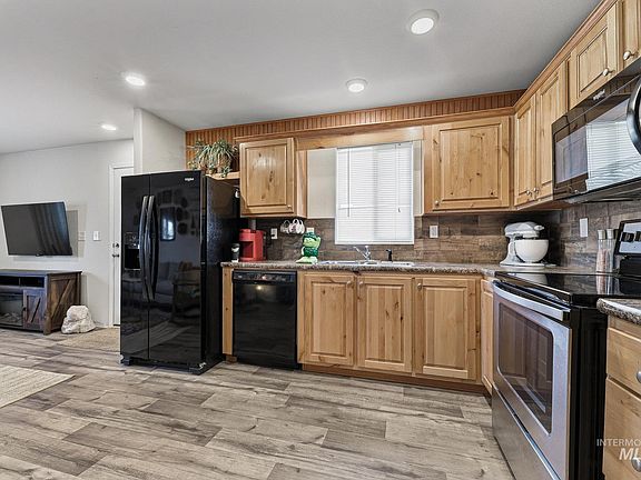 2nd image of 2710 N Pilgrim Ln