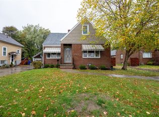 486 Potters Rd, Buffalo, NY 14220