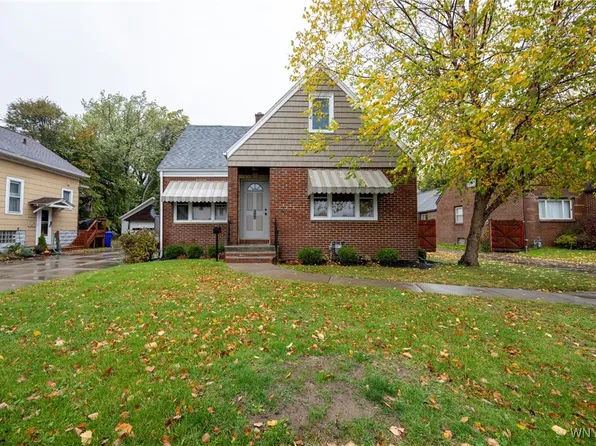 486 Potters Rd, Buffalo, NY 14220