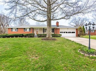 3259 Winterset Dr, Dayton, OH 45440