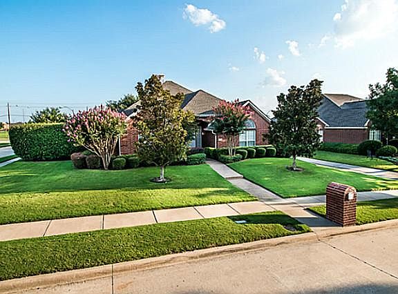 3rd image of 6600 Oakmont Ct