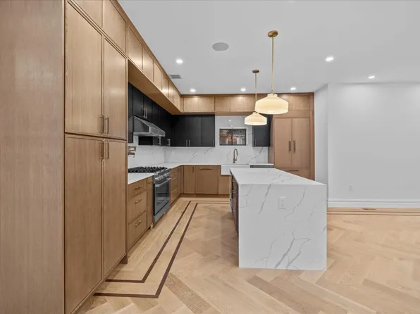 2729 Bedford Avenue image 3 of 33