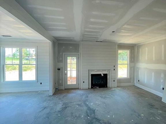4th image of 1661 Wisteria Dr