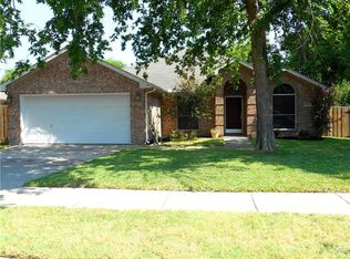 1614 Summertree Ln, Grand Prairie, TX 75052