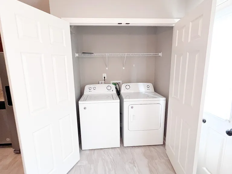 305 Rowand Ct #4 — Photo 7