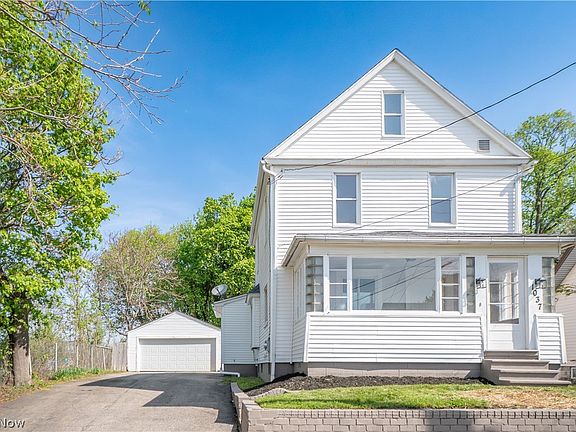 2nd image of 1037 Harpster Ave