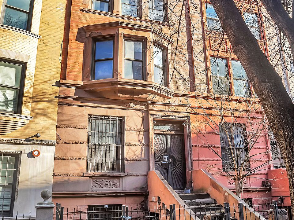1st image of 233 W 113th St #1