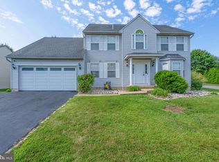 33 W Saxony Dr, New Castle, DE 19720