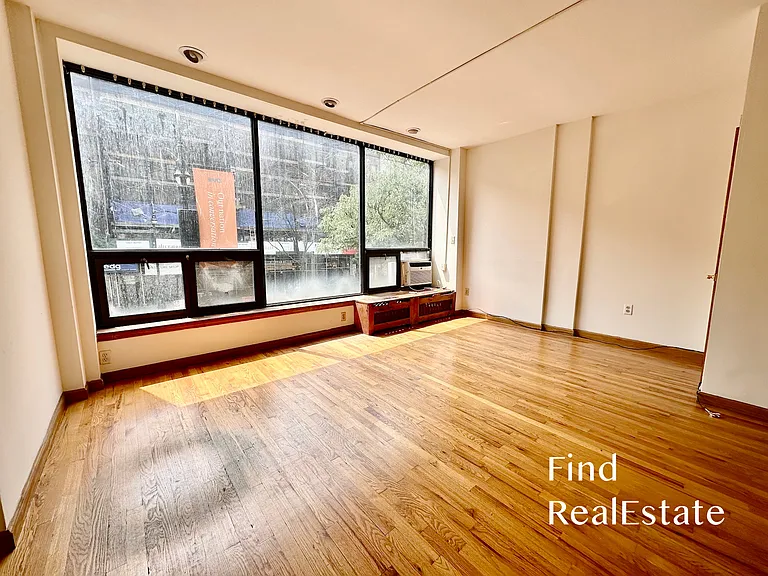151 W 72nd St #1F — Photo 2