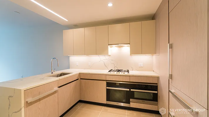 Rented by Silverstone Group USA Corp. | media 11