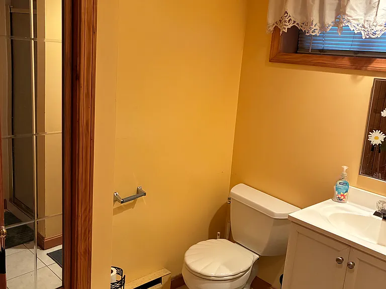 45 Waldemar Ave #2 — Photo 23