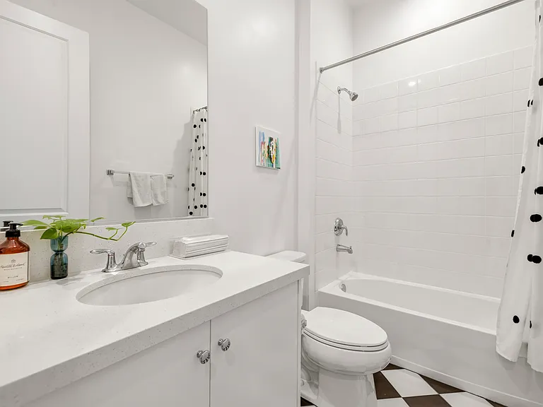 19212 Blackthorn Dr — Photo 22