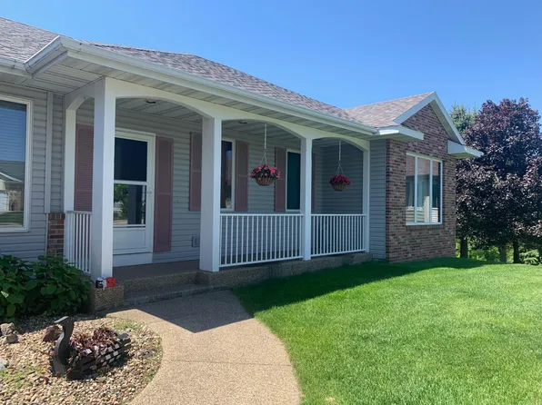 2810 Sunset Ln NE, Rochester, MN 55906