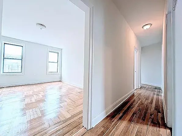 420 East 21st Street image 1 of 5