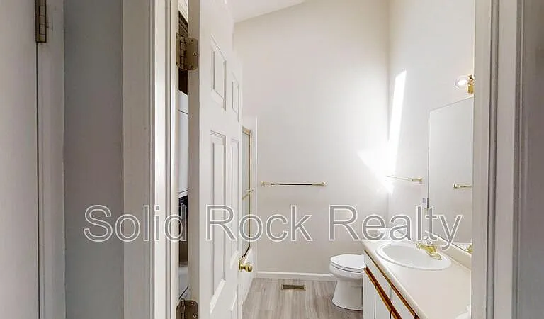 6945 Yellowpine Dr — Photo 6