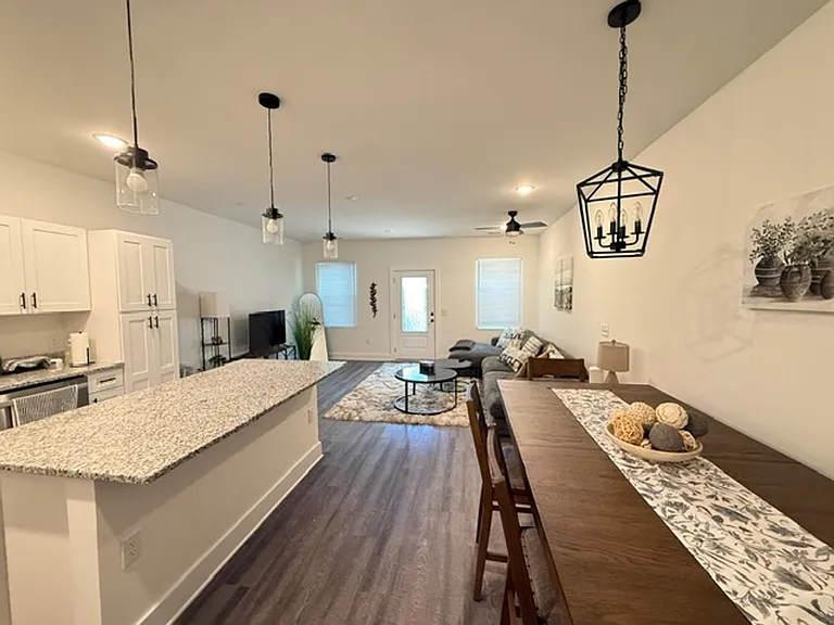 4237 Barnwell St — Photo 7