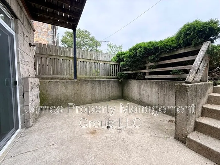 2731 W Congress Pkwy #1 — Photo 6