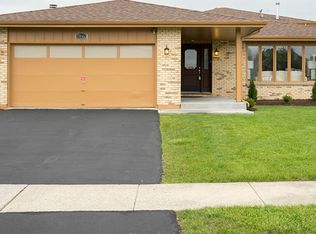 17661 Oakwood Ave, Country Club Hills, IL