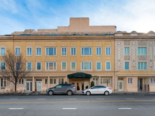 6337 Roosevelt Rd APT 107, Berwyn, IL 60402