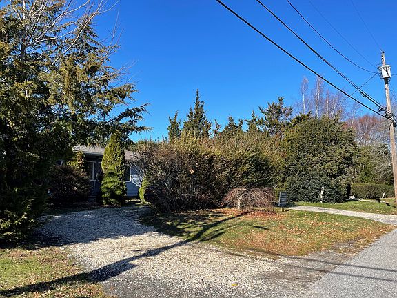 4th image of 65 Hillcrest Ter
